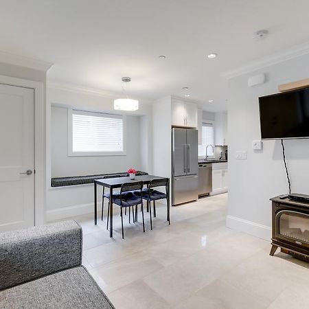 New Urban Modern Main Street House Villa แวนคูเวอร์ ภายนอก รูปภาพ