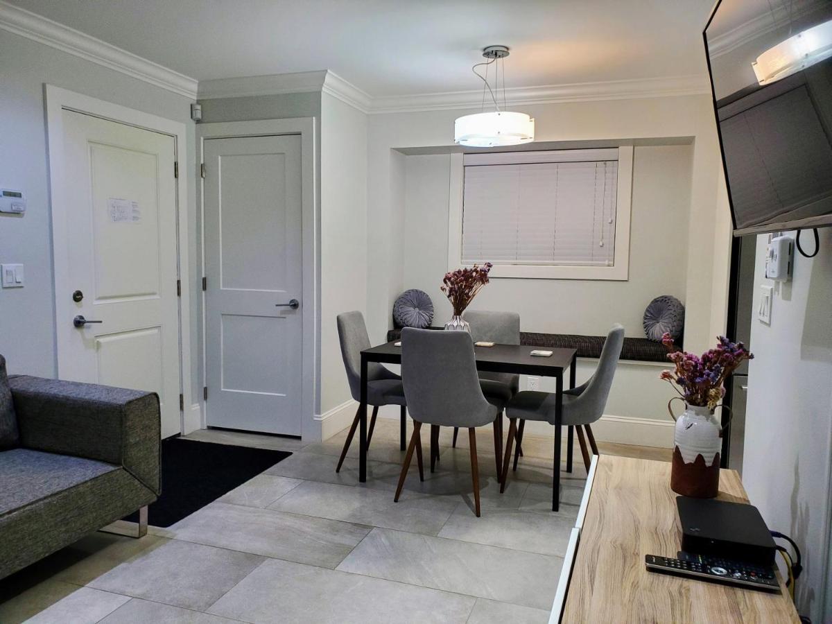 New Urban Modern Main Street House Villa แวนคูเวอร์ ภายนอก รูปภาพ