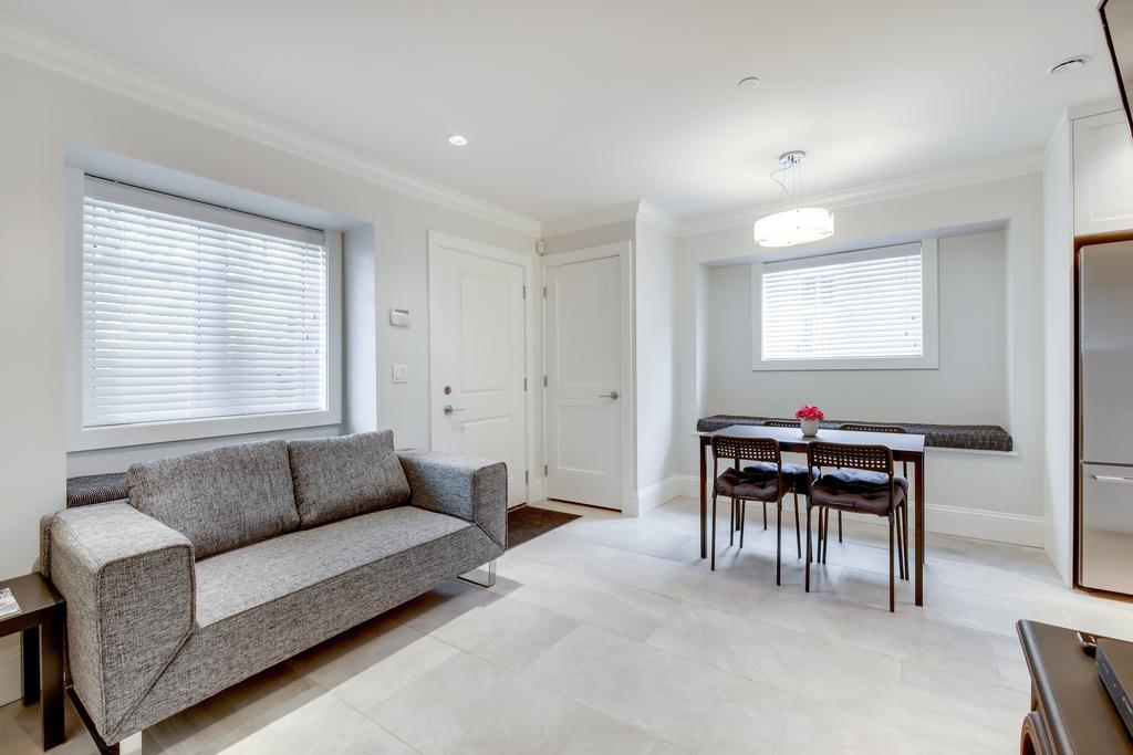 New Urban Modern Main Street House Villa แวนคูเวอร์ ภายนอก รูปภาพ