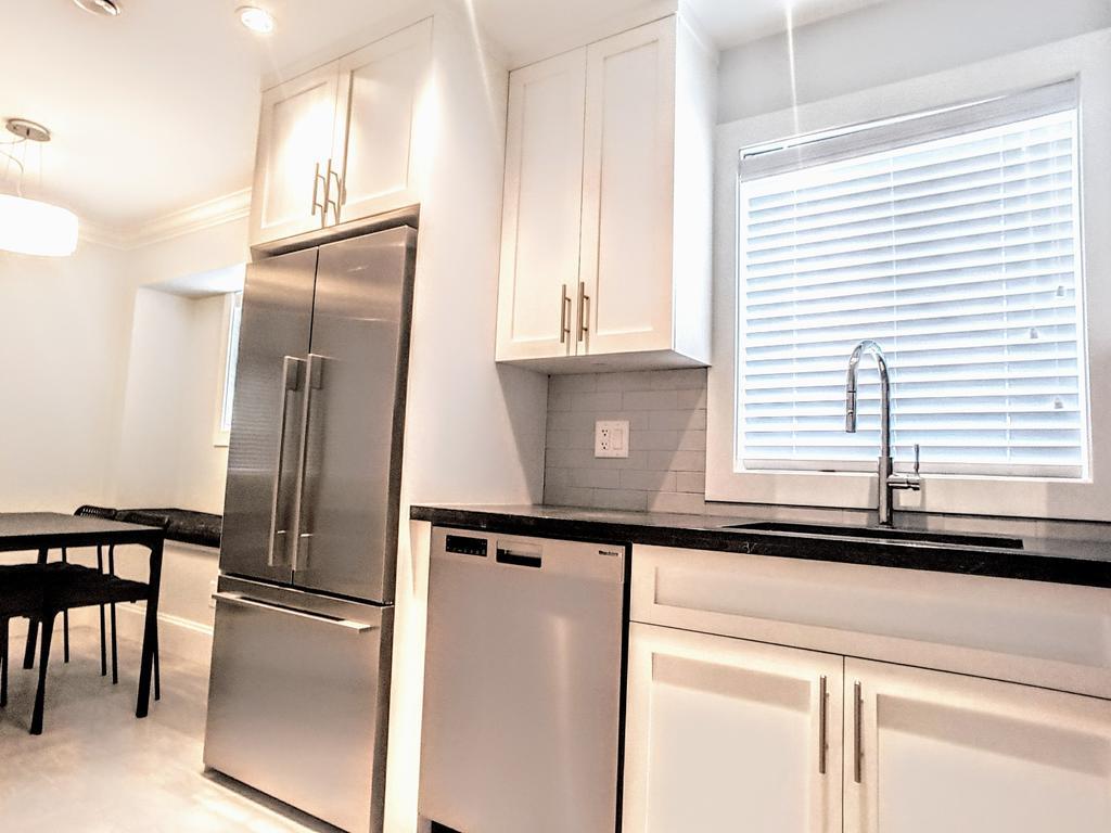New Urban Modern Main Street House Villa แวนคูเวอร์ ภายนอก รูปภาพ